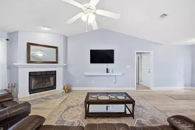 1939 Melissa Oaks Dr, Gulf Breeze, FL 32563 - Photo 9