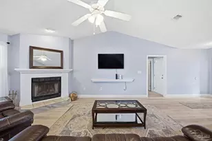 1939 Melissa Oaks Dr, Gulf Breeze, FL 32563 - Photo 9