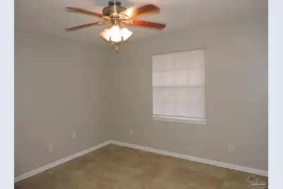 5094 Yacht Harbour Cir, Pensacola, FL 32514 - Photo 9