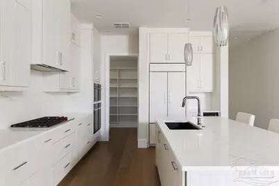 800 S Palafox St #301, Pensacola, FL 32502 - Photo 17