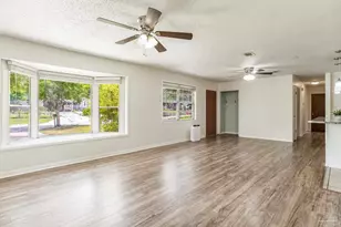 3255 Newton Dr, Pensacola, FL 32503 - Photo 9