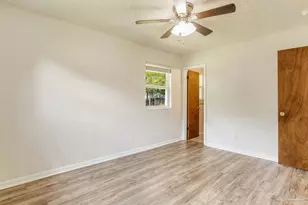 3255 Newton Dr, Pensacola, FL 32503 - Photo 13