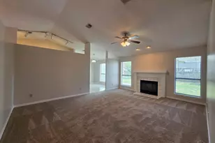 824 Lavon Dr, Pensacola, FL 32506 - Photo 3