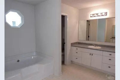 724 Marlinspike Dr, Pensacola, FL 32507 - Photo 19