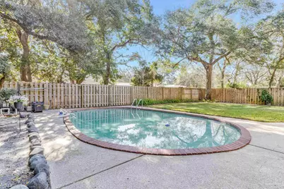 103 Highpoint Dr, Gulf Breeze, FL 32561 - Photo 3