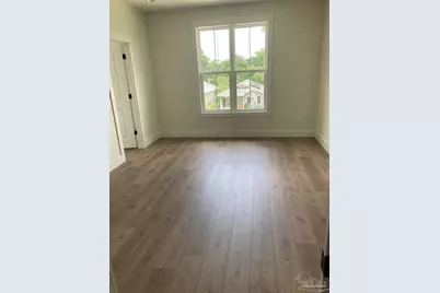 615 N B St, Pensacola, FL 32501 - Photo 11