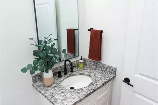 615 N B St, Pensacola, FL 32501 - Photo 11