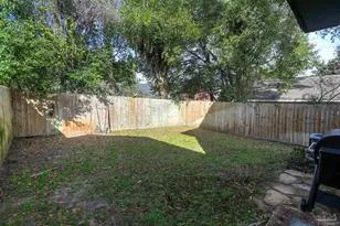 615 N B St, Pensacola, FL 32501 - Photo 27
