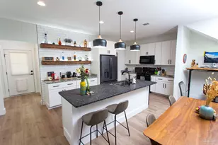 615 N B St, Pensacola, FL 32501 - Photo 17