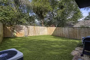 615 N B St, Pensacola, FL 32501 - Photo 11