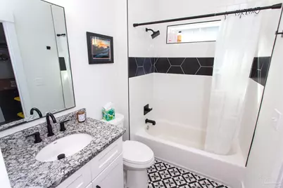 615 N B St, Pensacola, FL 32501 - Photo 17