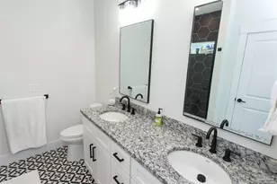 615 N B St, Pensacola, FL 32501 - Photo 13