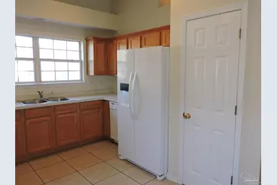 2513 Gulf Breeze Ave, Pensacola, FL 32507 - Photo 9