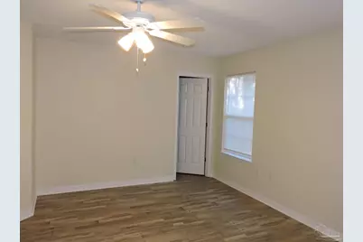 2513 Gulf Breeze Ave, Pensacola, FL 32507 - Photo 11