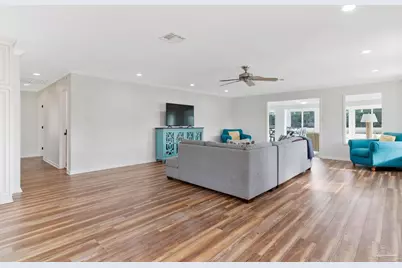 2750 Mercado Dr, Pensacola, FL 32507 - Photo 19