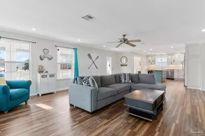 2750 Mercado Dr, Pensacola, FL 32507 - Photo 5