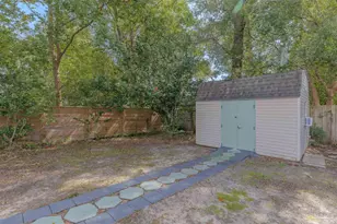 2023 E Yonge St, Pensacola, FL 32503 - Photo 59