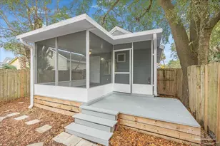 911 N Davis Hwy, Pensacola, FL 32501 - Photo 3