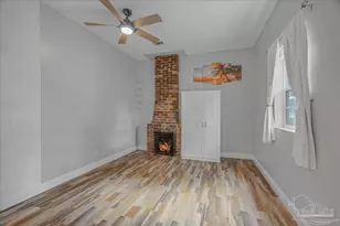 911 N Davis Hwy, Pensacola, FL 32501 - Photo 17