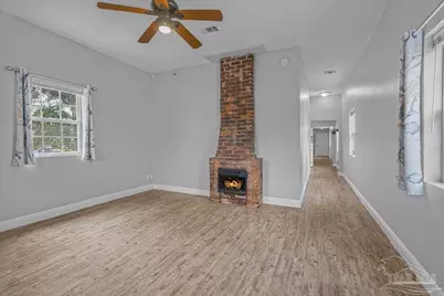 911 N Davis Hwy, Pensacola, FL 32501 - Photo 5