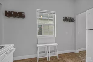 911 N Davis Hwy, Pensacola, FL 32501 - Photo 13