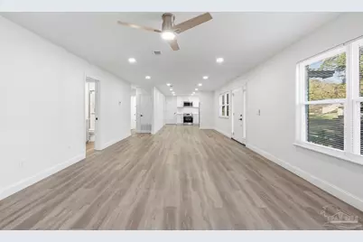 2611 Green Bay Ave, Pensacola, FL 32526 - Photo 9