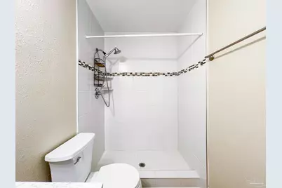 601 E Burgess Rd #E4, Pensacola, FL 32504 - Photo 11