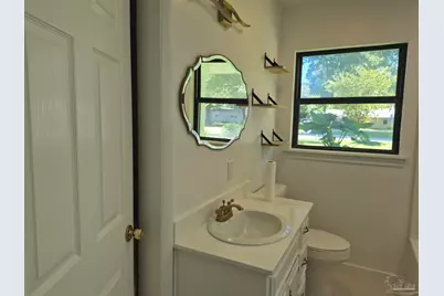 426 Fairpoint Dr, Gulf Breeze, FL 32561 - Photo 13