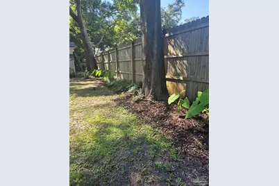 426 Fairpoint Dr, Gulf Breeze, FL 32561 - Photo 5