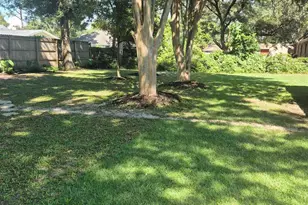 426 Fairpoint Dr, Gulf Breeze, FL 32561 - Photo 9