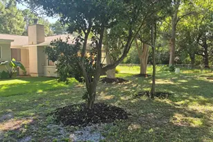 426 Fairpoint Dr, Gulf Breeze, FL 32561 - Photo 11