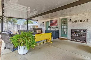 2511 W Kingsfield Dr, Cantonment, FL 32533 - Photo 31