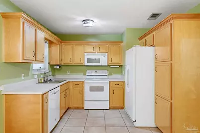 6568 Sinclair St, Milton, FL 32570 - Photo 13