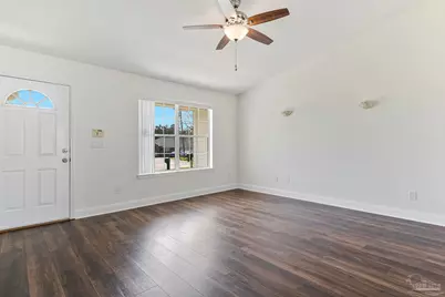 902 Heathrow Dr, Cantonment, FL 32533 - Photo 13