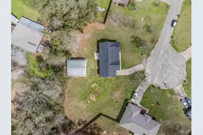 902 Heathrow Dr, Cantonment, FL 32533 - Photo 3