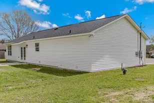 902 Heathrow Dr, Cantonment, FL 32533 - Photo 47