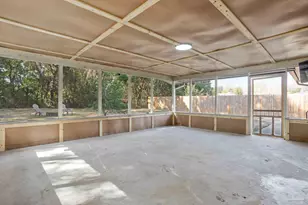 6021 Forest Glen Dr, Pensacola, FL 32504 - Photo 11