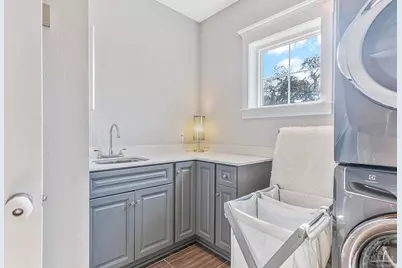 1360 N 10th Ave, Pensacola, FL 32506 - Photo 65