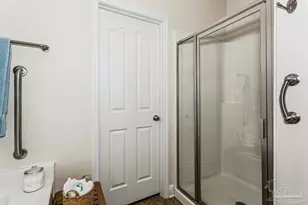 1810 Coast Ct, Gulf Breeze, FL 32563 - Photo 15