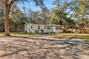7304 St John's Cir, Milton, FL 32583 - Photo 3