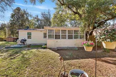 7304 St Johns Cir, Milton, FL 32583 - Photo 5