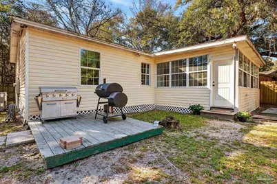 7304 St Johns Cir, Milton, FL 32583 - Photo 13