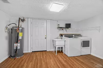 8 Manor Dr, Pensacola, FL 32507 - Photo 15