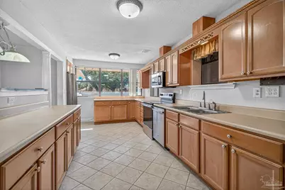 8 Manor Dr, Pensacola, FL 32507 - Photo 13