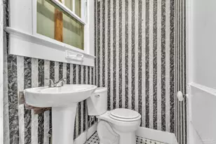 823 E Gadsden St, Pensacola, FL 32501 - Photo 9