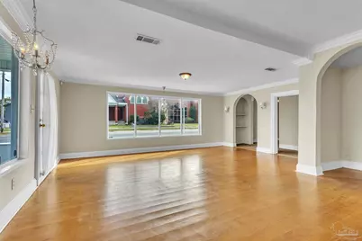 823 E Gadsden St, Pensacola, FL 32501 - Photo 3