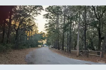 5549 Bay Edge Ln, Milton, FL 32583 - Photo 1