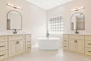 2409 Sweetheart Ln, Pensacola, FL 32526 - Photo 7