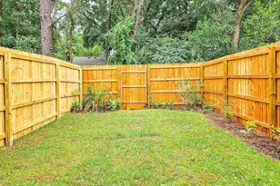 1211 Fairchild Vlg Dr, Pensacola, FL 32504 - Photo 27