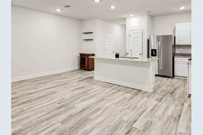 1211 Fairchild Village Dr, Pensacola, FL 32504 - Photo 5